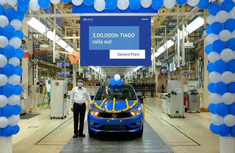टाटा मोटर्स का कमाल, बनाई 3 लाखवीं टियागो कार