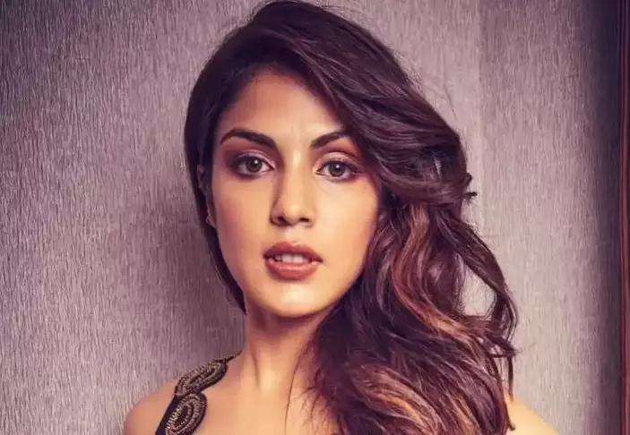 मादक पदार्थ मामले में पूछताछ के लिए एनसीबी के सामने पेश हुईं रिया चक्रवर्ती