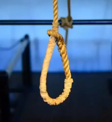 राजस्थान: परिवार के 4 सदस्य कमरों में लटके पाए गए