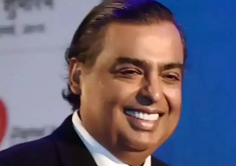 30 करोड़ 2जी ग्राहकों को स्मार्टफोन की ओर लाने के लिए नीतिगत हस्तक्षेप की जरूरत: मुकेश अंबानी