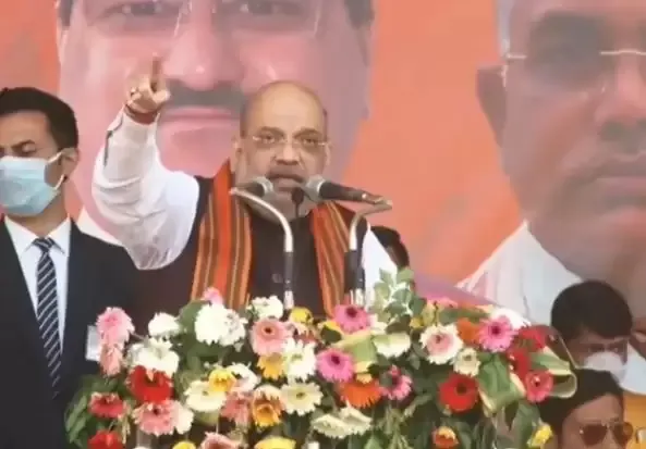 शाह का प्रहार: बंगाल की स्थिति बदलने के लिए लोग भाजपा के साथ आ रहे हैं तो दीदी चिंतित क्यों?