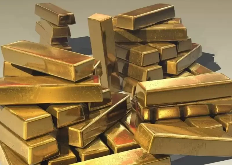 कैम्पेगौड़ा हवाईअड्डे पर लाखों के सामान के साथ भारी मात्रा में सोना जब्त