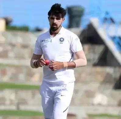 टेस्ट मैच में 300 विकेट लेने वाले तीसरे तेज भारतीय गेंदबाज बने इशांत शर्मा