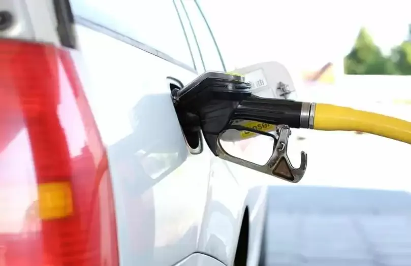 इस पेट्रोल पंप पर थिरुक्कुरुल सुनाने पर मिलेगा मुफ्त पेट्रोल!