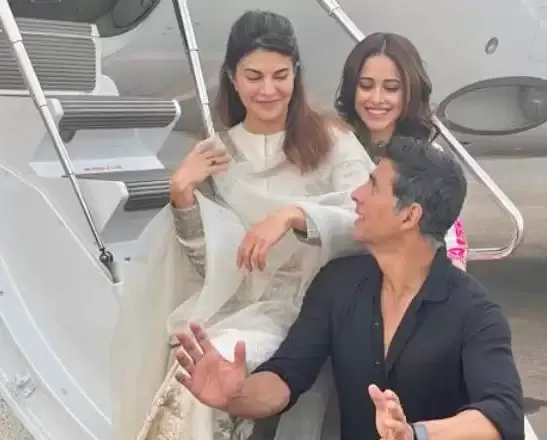 ‘राम सेतु’ की शूटिंग के लिए अक्षय टीम सहित अयोध्या रवाना