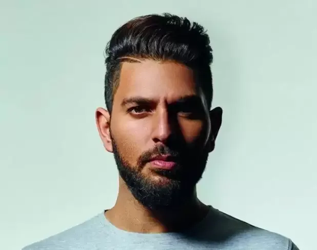 लगातार चार छक्के जड़कर सोशल मीडिया पर छाए युवराज