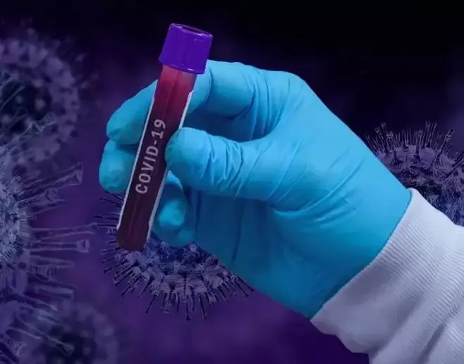 कोरोना से जूझ रहीं हिंदू महिलाओं के लिए मुस्लिम युवक ने रोजा तोड़कर प्लाज्मा डोनेट किया