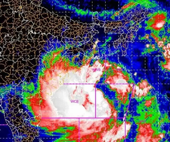 चक्रवाती तूफान में बदला ‘यास’, 26 मई को गुजर सकता है इन तटों से