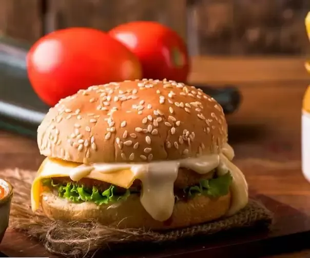 ये है कमाल का आइडिया: ठेठ देसी स्वाद के साथ बदल दिया फास्ट फूड का जायका