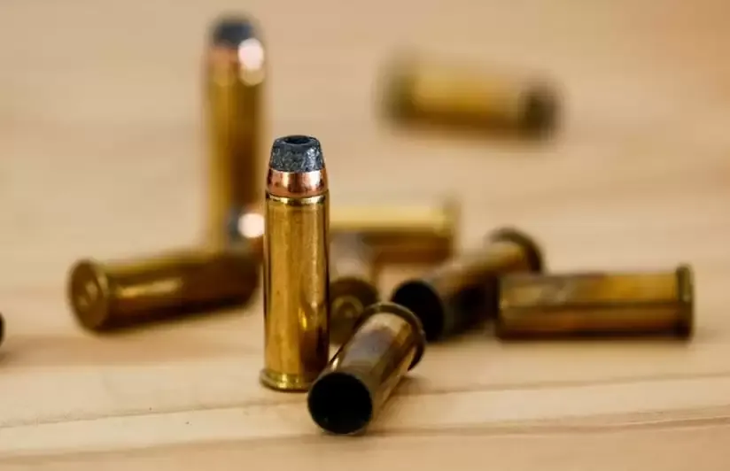 पुलवामा में पुलिसकर्मी को गोली मारने वाला आतंकवादी मुठभेड़ में मारा गया