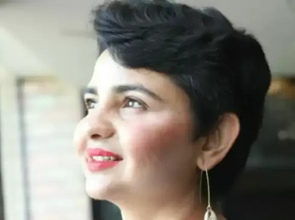 कोरोना काल में बेसहारा जानवरों के लिए बनीं सहारा, मेजर प्रमिला की मोदी ने की तारीफ