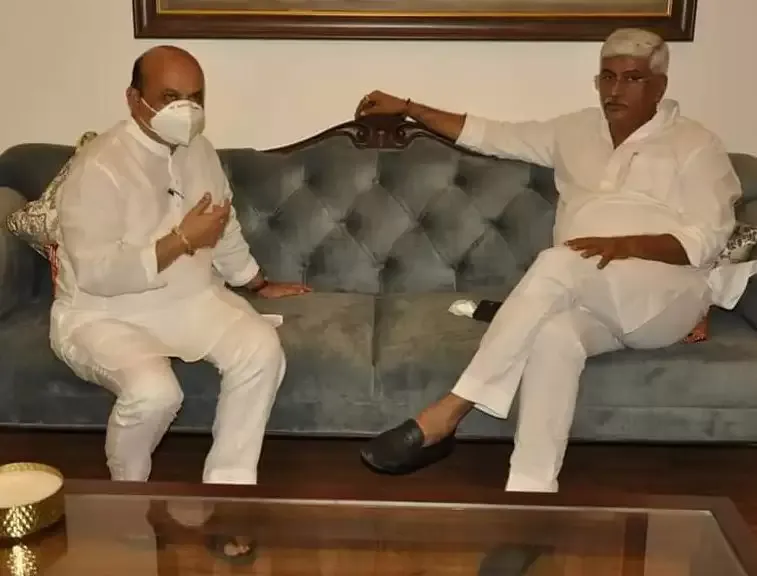 कोरोना वायरस को फैलने से रोकने के लिए जांच अनिवार्य करनी होगी: बोम्मई