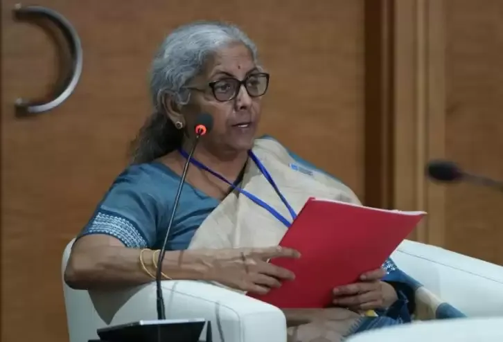 वैश्विक आर्थिक सुधार के लिए सभी के लिए वैक्सीन सुनिश्चित करना जरूरी: सीतारमण