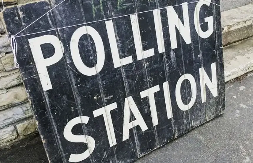 कर्नाटक, तेलंगाना, आंध्र प्रदेश में उपचुनावों के लिए हो रहा मतदान