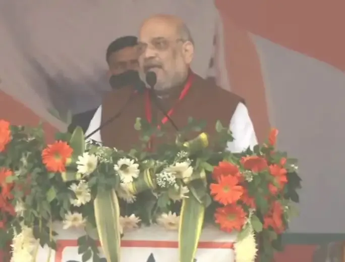 विपक्ष पर शाह का प्रहार: इनके लिए ए- अपराध, बी- भाई-भतीजावाद, सी- करप्शन, डी- दंगा