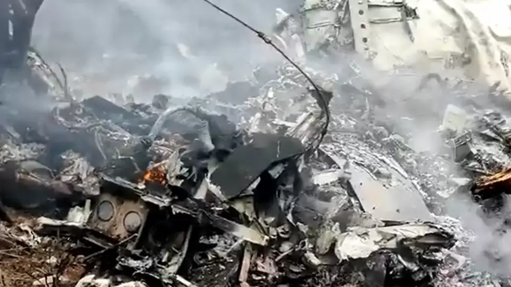 हेलीकॉप्टर हादसे में सीडीएस रावत और पत्नी का निधन, देश ने सैन्यकर्मियों समेत खोईं 13 ज़िंदगी