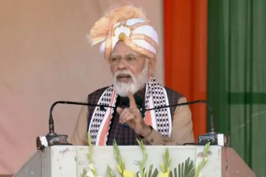 प्रधानमंत्री ने मणिपुर में 4,800 करोड़ रु. से ज्यादा लागत की 22 विकास परियोजनाओं का उद्घाटन, शिलान्यास किया