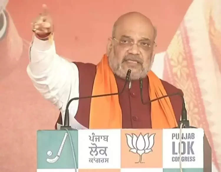 दिल्ली को शराब में डुबोने के बाद केजरीवाल पंजाब में कहते हैं कि नशामुक्त करेंगे: शाह