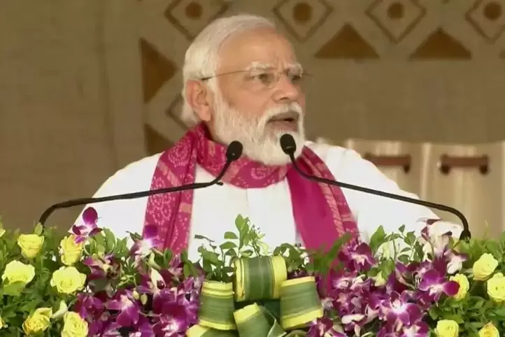 बनासकांठा: प्रधानमंत्री ने दियोदर में नए डेयरी परिसर और आलू प्रसंस्करण संयंत्र का उद्घाटन किया