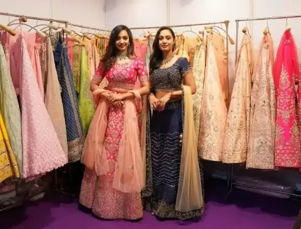 हाई लाइफ प्रदर्शनी: बेंगलूरु में आज से कला और फैशन का अनूठा संगम