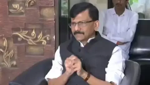 महाराष्ट्र में गहराया राजनीतिक संकट, क्या विधानसभा भंग करेंगे संजय राउत?