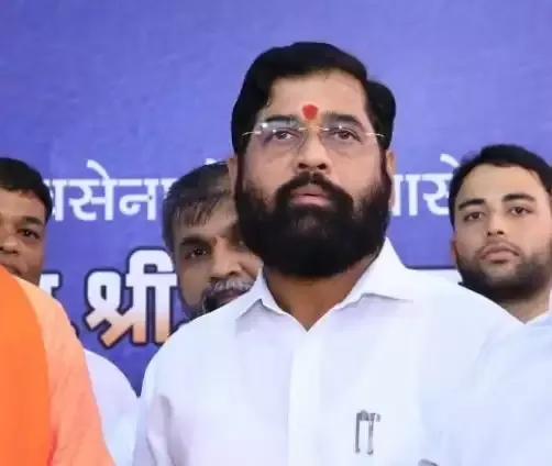 शिवसेना एमवीए सरकार से बाहर आने को तैयार, बागी विधायक मुंबई लौटें: राउत