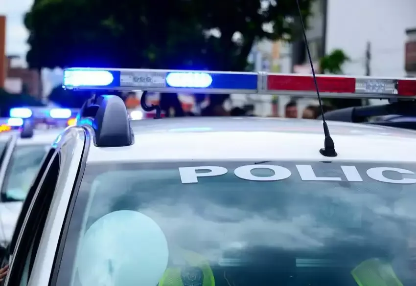 राजौरी में आतंकवादियों के ठिकाने से 6 ‘स्टिकी’ बम समेत हथियारों का बड़ा जखीरा बरामद, दहलाने की थी साजिश