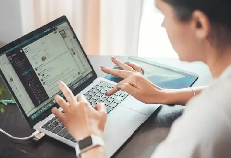 कर्नाटक सरकार और आईआईएमबी ने एससी/एसटी महिला स्नातकों के उद्यमशीलता कौशल विकसित करने के लिए हाथ मिलाया