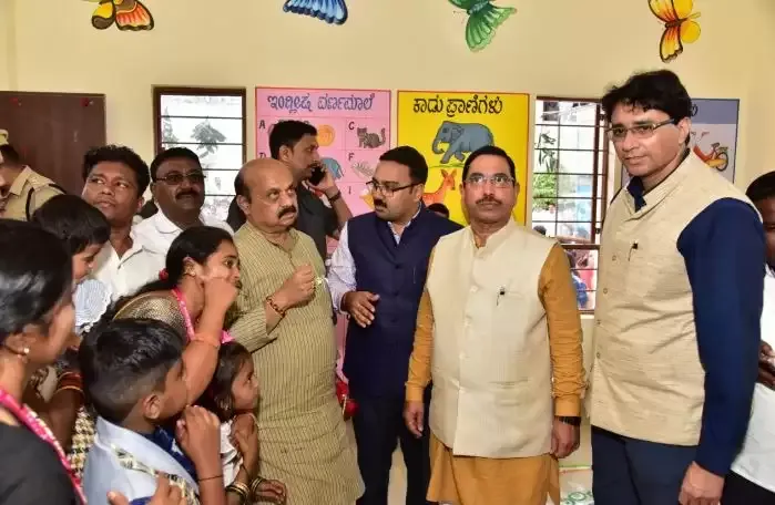 केंद्रीय मंत्री जोशी और मुख्यमंत्री बोम्मई ने 3600वें नंद घर का उद्घाटन किया