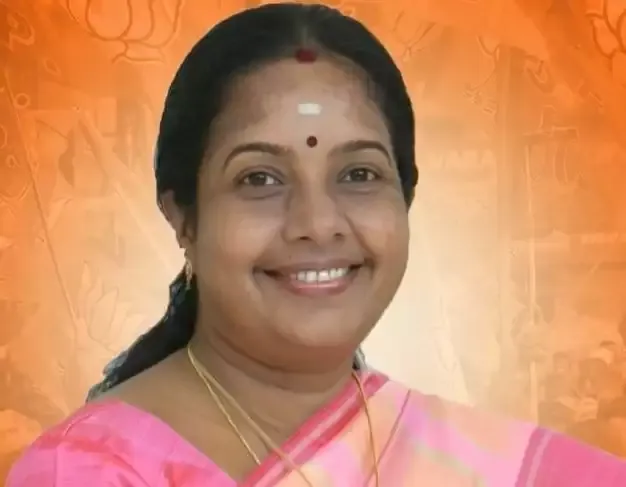 राहुल और पादरी की मुलाकात पर बढ़ा घमासान, भाजपा नेता बोलीं- माफी मांगें