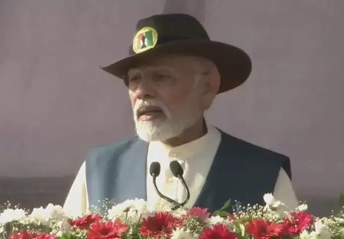 भारत की एकता तोड़ने की कोशिश कर रहे दुश्मन, हमें दृढ़ता से खड़ा होने की जरूरत: मोदी