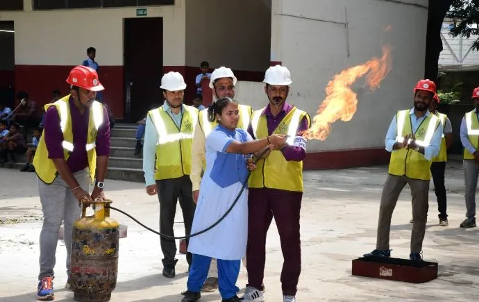 दपरे: आपदा प्रबंधन का प्रशिक्षण और मॉक ड्रिल का आयोजन