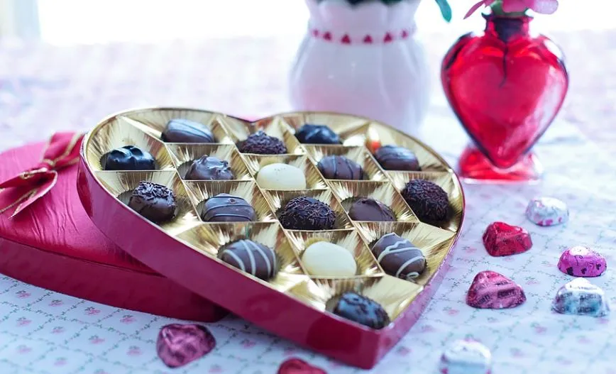 ‘वैलेंटाइन डे’ तोहफे के नाम पर महिला से ठग लिए 3.68 लाख रुपए