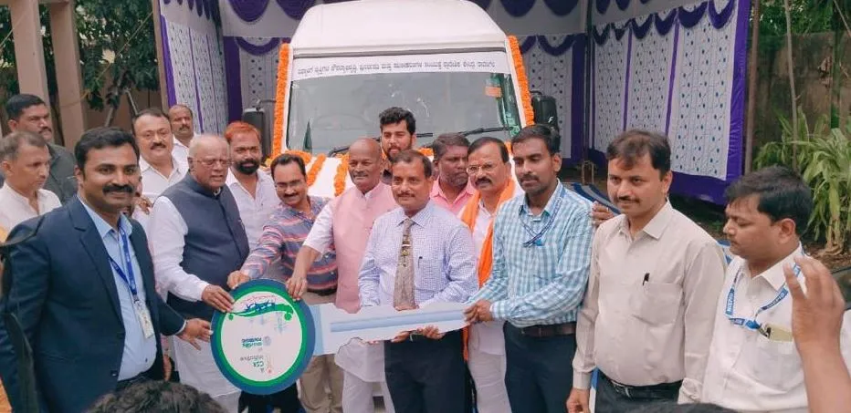 पावरग्रिड ने सीआरसी, दावणगेरे को 18 सीटर वाहन सौंपा 