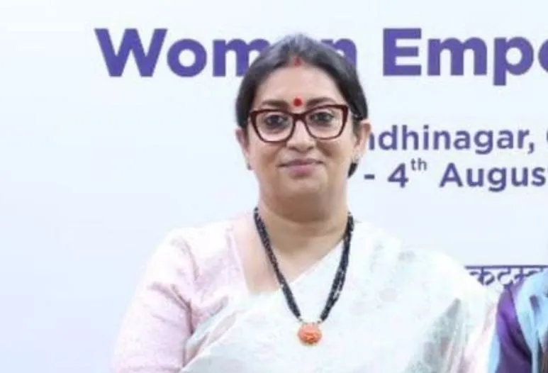 मणिपुर खंडित नहीं, यह भारत का अभिन्न हिस्सा: स्मृति ईरानी