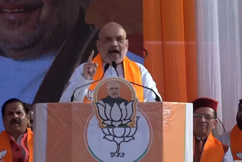 लाल कपड़ा देखकर गहलोत चिढ़ जाते हैं, उन्हें 'लाल डायरी' याद आ जाती है: शाह