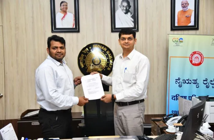 डॉ. मंजूनाथ कनमाडी ने दपरे के मुख्य जनसंपर्क अधिकारी का पदभार संभाला