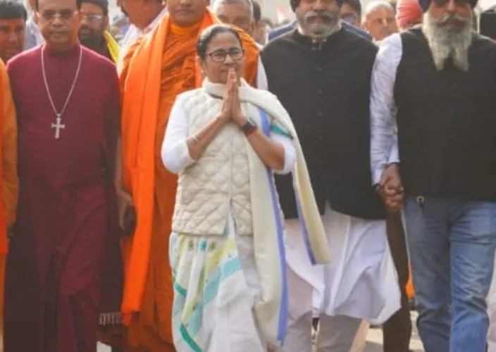 ‘इंडि’ गठबंधन को बड़ा झटका, अकेले लोकसभा चुनाव लड़ेगी तृणमूल कांग्रेस 