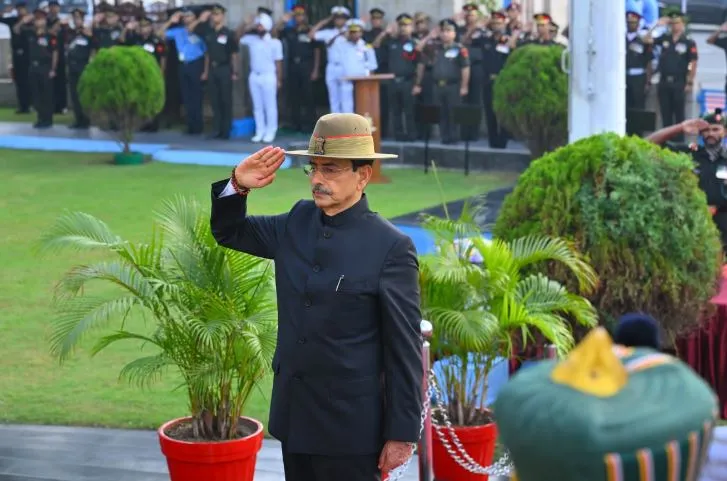 गणतंत्र दिवस समारोहः तमिलनाडु के राज्यपाल आरएन रवि ने राष्ट्रीय ध्वज फहराया 