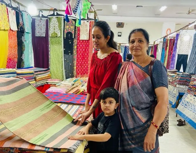 बेंगलूरु: द ग्रैंड राजस्थानी एक्सिबिशन की प्रदर्शनी और सेल में अनूठे उत्पादों की धूम