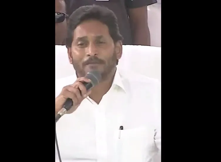 जगन मोहन रेड्डी ने चुनाव प्रचार शुरू किया, कितना कमाल दिखा पाएगी 21 दिवसीय बस यात्रा?