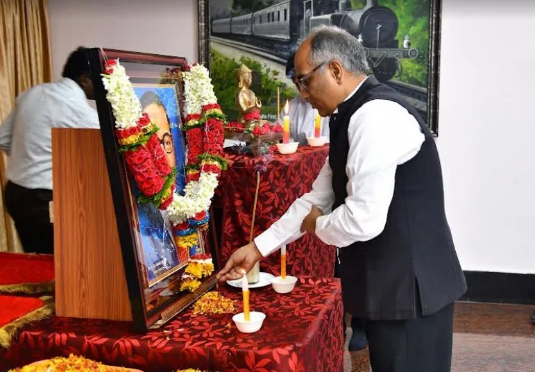 डॉ. अंबेडकर ने देश के भविष्य को आकार देने में महत्त्वपूर्ण भूमिका निभाई: दपरे महाप्रबंधक