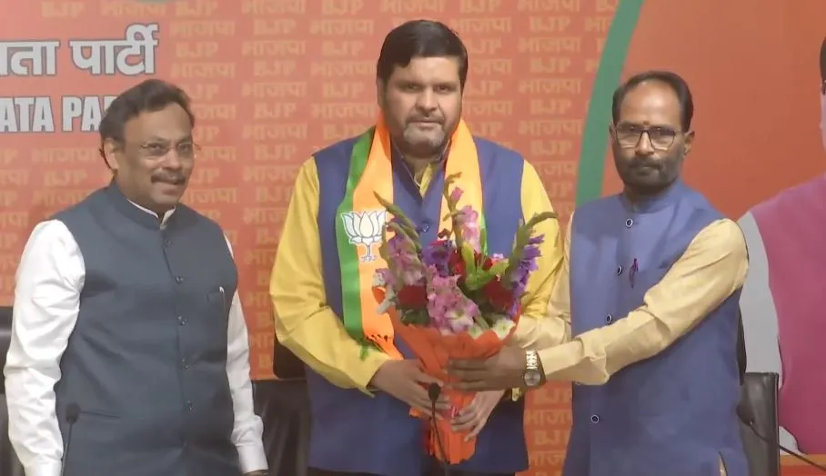 कांग्रेस छोड़ने के बाद भाजपा में शामिल हुए गौरव वल्लभ