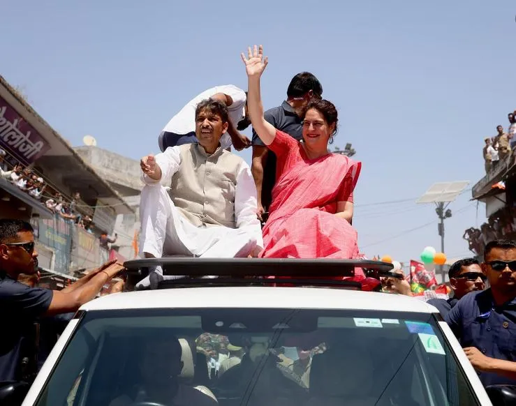 आज जो सत्ता में हैं, वे शक्ति के उपासक नहीं, सिर्फ सत्ता के उपासक हैं: प्रियंका वाड्रा