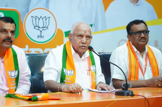 राहुल गांधी का नाम लेने से झिझक रहे हैं कांग्रेस के नेता: येडीयुरप्पा