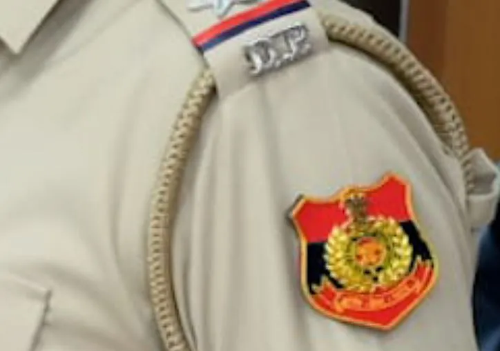 दिल्ली: बम की धमकी के बाद वॉट्सऐप ग्रुपों में चल रहे ये संदेश, पुलिस ने बताया ...