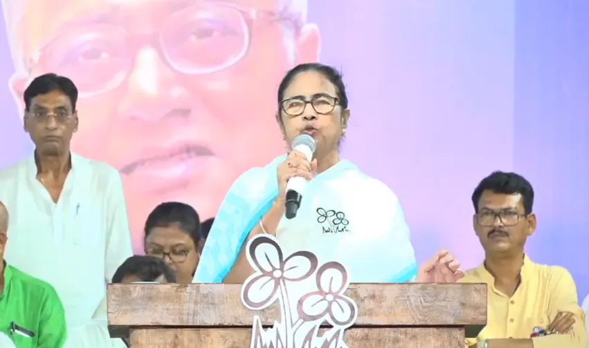 ओबीसी दर्जे के संबंध में उच्च न्यायालय के आदेश पर बोलीं ममता- 'स्वीकार नहीं करूंगी'