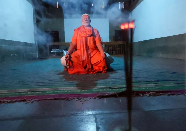 भारत के उत्थान के लिए ध्यान कर रहे मोदी: केसवन