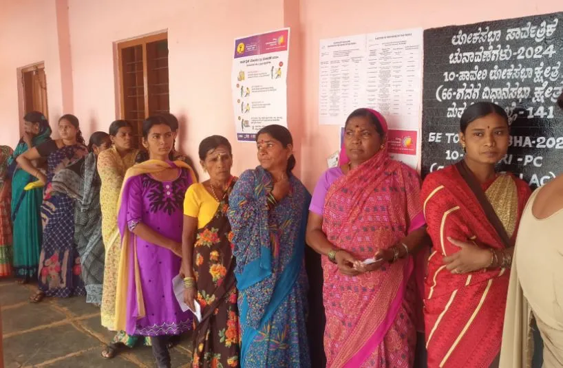 लोकसभा चुनाव: आज हो रहा तीसरे चरण का मतदान, अब तक डाले गए इतने वोट