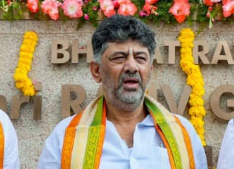 डीके शिवकुमार आय से अधिक संपत्ति मामले में लोकायुक्त पुलिस के सामने पेश हुए